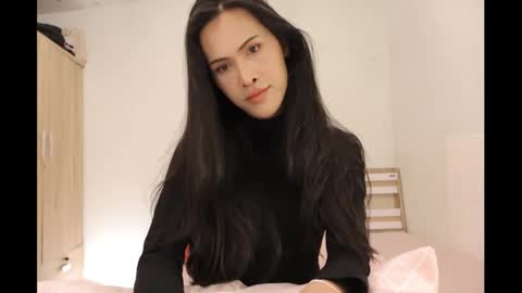Snapshot of bee_thai chatting on December 18, 8:47 pm bee_thai online show from December 18, 8:47 pm