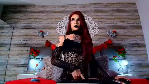 Snapshot of bella_salvatore chatting on February 16, 10:21 pm online show from February 16, 10:21 pm