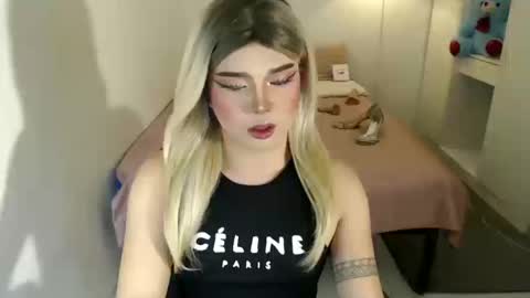 Snapshot of bestgirljulia chatting on September 23, 9:21 pm bestgirljulia online show from September 23, 9:21 pm