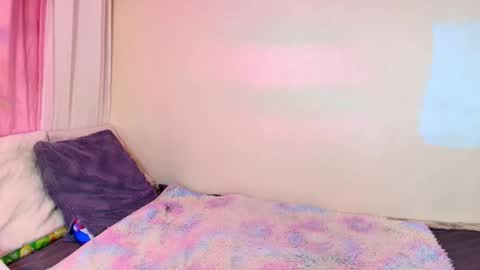 HOLLY online show from November 19, 2:39 pm