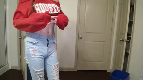 Snapshot of bigdicktrannynicole chatting on October 2, 8:08 pm bigdicktrannynicole online show from October 2, 8:08 pm