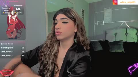 Snapshot of bitch_capelli chatting on January 27, 7:56 am .. .. online show from January 27, 7:56 am