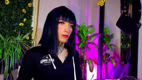  ..  .. online show from October 12, 3:09 am