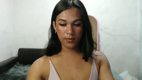 Ellez online show from January 6, 1:30 pm
