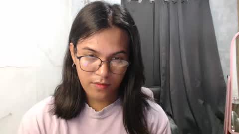 Ellez online show from October 17, 6:33 pm