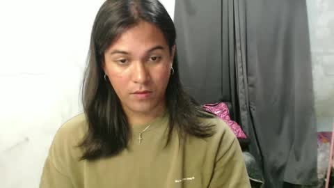 Ellez online show from December 22, 6:34 pm