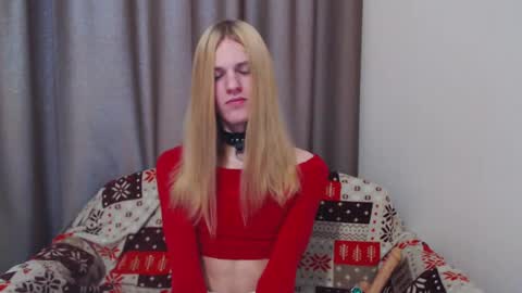 Snapshot of blaire_18 chatting on January 2, 5:46 am blaire 18 online show from January 2, 5:46 am