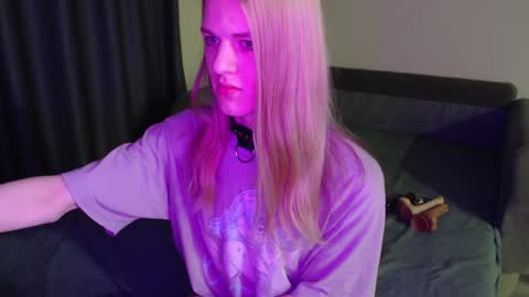 Snapshot of blaire_18 chatting on February 4, 5:10 am blaire 18 online show from February 4, 5:10 am