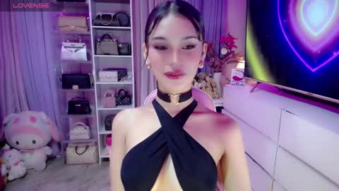 Snapshot of blue_aiveexx chatting on October 11, 7:33 am aivee online show from October 11, 7:33 am