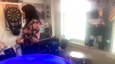 boadeciavictor online show from March 24, 6:35 pm