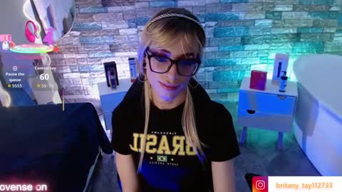 Snapshot of boyfox_tay chatting on September 20, 5:35 am JAVI online show from September 20, 5:35 am