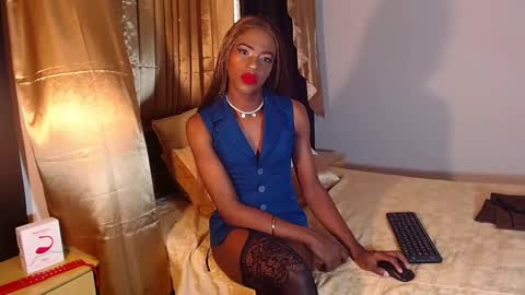 Snapshot of brandi_ross_ chatting on February 10, 7:38 pm Brandy online show from February 10, 7:38 pm
