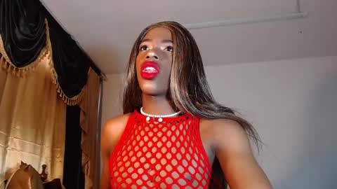 Snapshot of brandi_ross_ chatting on February 14, 8:05 pm Brandy online show from February 14, 8:05 pm
