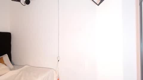 Snapshot of brandi_ross_ chatting on March 6, 7:50 pm Brandy online show from March 6, 7:50 pm