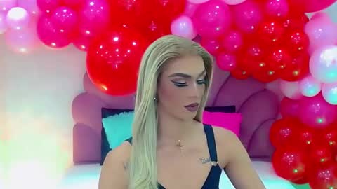 Snapshot of briana_sex32 chatting on December 25, 4:01 am BRIANA online show from December 25, 4:01 am