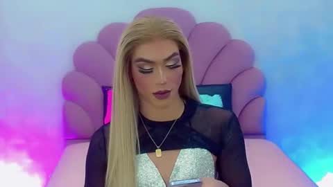 Snapshot of briana_sex32 chatting on December 28, 2:43 am BRIANA online show from December 28, 2:43 am