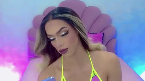 Snapshot of briana_sex32 chatting on January 13, 2:07 am BRIANA online show from January 13, 2:07 am