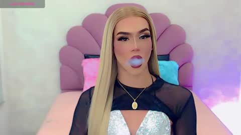 Snapshot of briana_sex32 chatting on February 12, 6:51 pm BRIANA online show from February 12, 6:51 pm