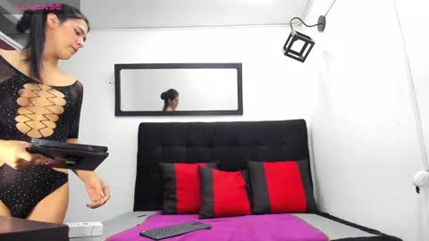Snapshot of brittany_williams_ chatting on January 21, 12:02 pm online show from January 21, 12:02 pm