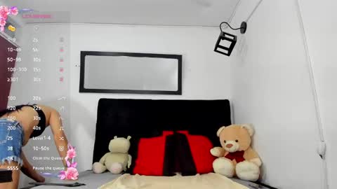 Snapshot of brittany_williams_ chatting on January 29, 12:13 pm online show from January 29, 12:13 pm