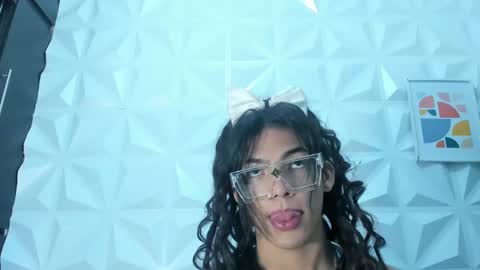 Snapshot of briyit_doll chatting on January 12, 3:49 am BRIYIT online show from January 12, 3:49 am