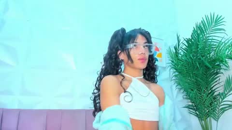 Snapshot of briyit_doll chatting on January 14, 2:50 am BRIYIT online show from January 14, 2:50 am