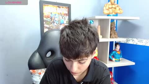 Snapshot of bryce_evans chatting on December 24, 6:06 pm B R Y C E online show from December 24, 6:06 pm