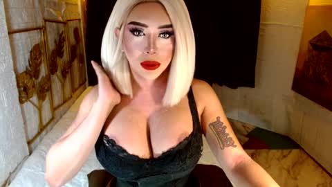 Snapshot of buena_fortuna chatting on September 10, 9:19 am Lucienne online show from September 10, 9:19 am