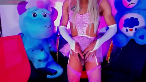 camelyharrper1 online show from October 12, 4:04 am
