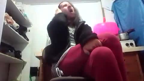 Snapshot of cameron_puppy chatting on January 10, 7:04 am Mara Catalina Romero Ordez online show from January 10, 7:04 am
