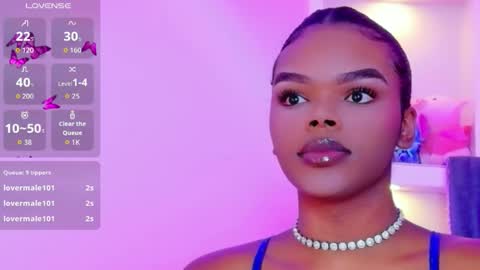 camiestrada online show from November 20, 12:05 pm