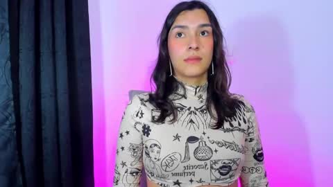 Snapshot of camila_coxx chatting on December 8, 7:05 am s online show from December 8, 7:05 am