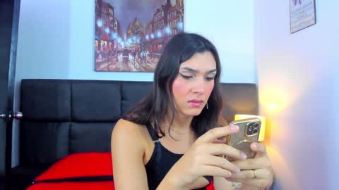 Snapshot of camila_coxx chatting on January 10, 4:22 am s online show from January 10, 4:22 am