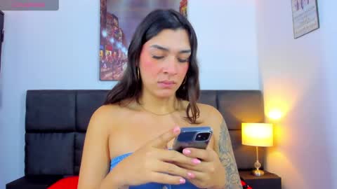Snapshot of camila_coxx chatting on January 28, 5:32 am s online show from January 28, 5:32 am