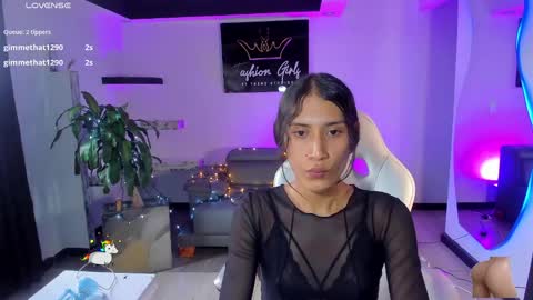 Snapshot of camila_harperr chatting on December 22, 7:21 pm C A M I L A online show from December 22, 7:21 pm