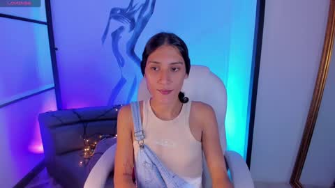 Snapshot of camila_harperr chatting on January 5, 4:14 am C A M I L A online show from January 5, 4:14 am