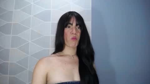 Snapshot of camilaparrisx chatting on March 1, 4:15 am camilaparrisx online show from March 1, 4:15 am