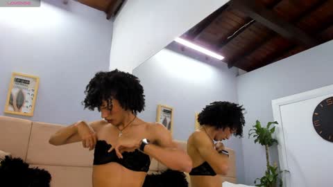 Snapshot of camille_cedrik chatting on January 27, 8:28 pm Camille online show from January 27, 8:28 pm