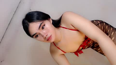 Snapshot of candicebelove1 chatting on February 14, 12:36 pm candicebelove1 online show from February 14, 12:36 pm