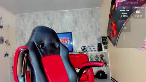 candy_walker__ online show from November 3, 7:24 pm