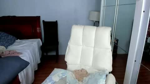 carla_bigcock09 online show from February 21, 8:27 pm