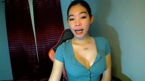 Snapshot of carmelasexmachinex chatting on December 30, 8:32 am carmela online show from December 30, 8:32 am
