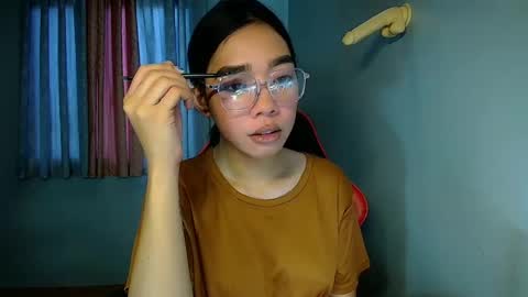 Snapshot of carmelasexmachinex chatting on February 4, 3:33 am carmela online show from February 4, 3:33 am