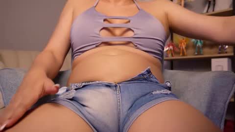 Snapshot of carolsali chatting on February 24, 9:31 pm Andrea Inst andreatovar9312 online show from February 24, 9:31 pm