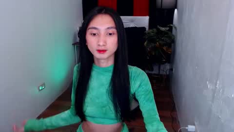 Snapshot of cassandrafoxxx chatting on December 21, 12:59 pm cassandrafoxxx online show from December 21, 12:59 pm