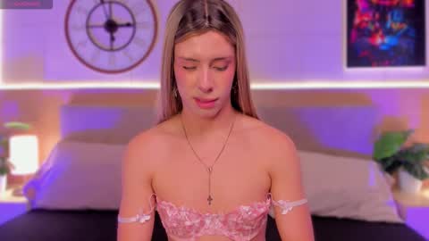 Snapshot of cata_johnss chatting on September 27, 2:59 pm cata_johnss online show from September 27, 2:59 pm