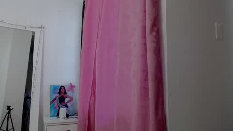 catalaia_stomm online show from January 18, 12:48 pm