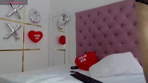 catalaia_stomm online show from February 15, 6:01 pm