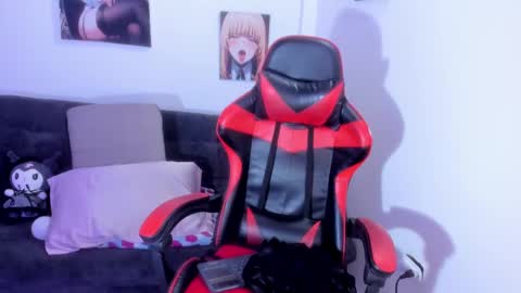 Snapshot of catalina_prada_ chatting on February 22, 9:26 pm Catalina online show from February 22, 9:26 pm
