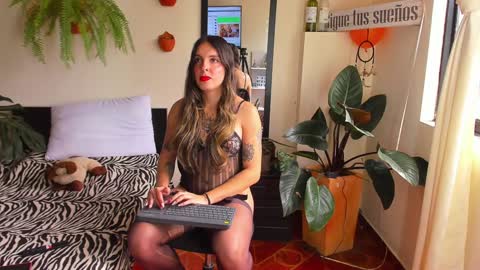Snapshot of catalinalince chatting on January 7, 5:42 pm Cataina Lince online show from January 7, 5:42 pm